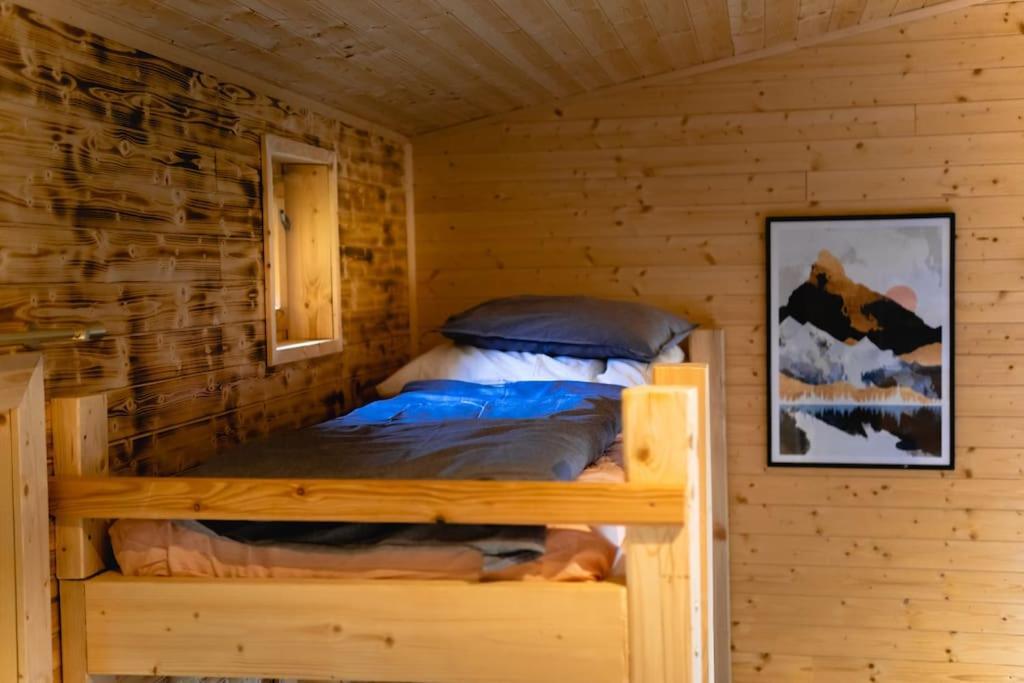 Tiny House Chrastna Vselibice מראה חיצוני תמונה